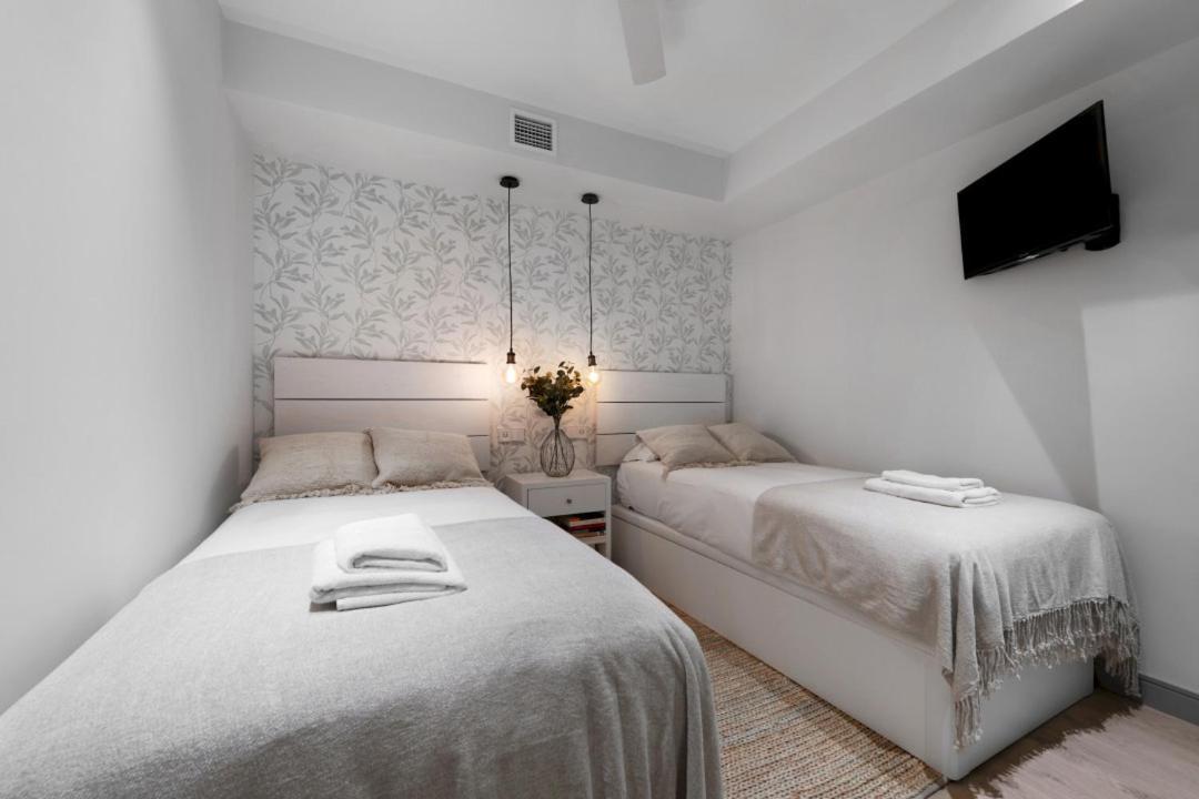 2 Bedrooms 1 Bathroom Furnished - Justicia - Executive Style - Mintystay Madrid Eksteriør bilde