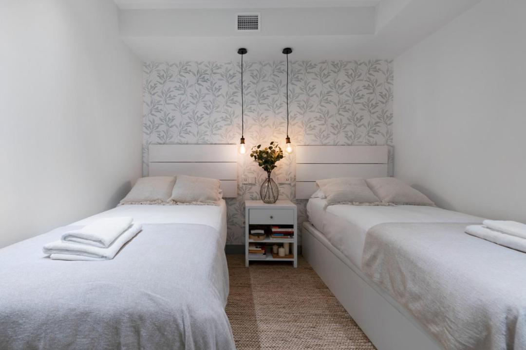 2 Bedrooms 1 Bathroom Furnished - Justicia - Executive Style - Mintystay Madrid Eksteriør bilde